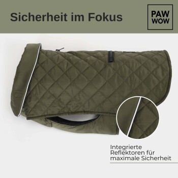 Ein grüner, gesteppten Hundemantel mit reflektierenden Details, beschriftet mit "Sicherheit im Fokus" und "Integrierte Reflektoren für maximale Sicherheit."