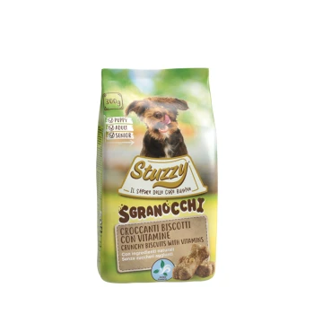 Verpackung für Hundeleckerlis mit der Aufschrift "Stuzzy Granocchi" für Welpen, Erwachsene und Senioren, mit einem glücklichen Hund und knusprigen, vitaminreichen Keksen.