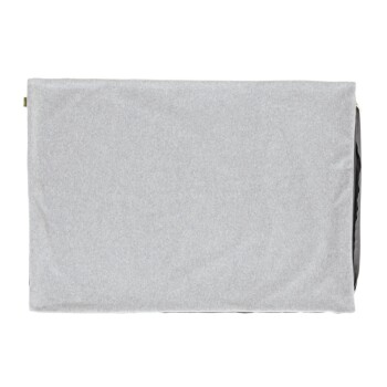 Grauem Haustierbett mit weicher Textur, das eine mit Reißverschluss versehene Seite für einfache Reinigung oder Aufbewahrung aufweist.