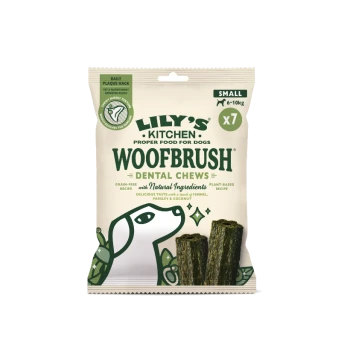 Opakowanie przysmaków dentystycznych Lily's Kitchen Woofbrush dla psów (małe 6–10 kg, x7) pokazujące dwa ciemne gryzaki.