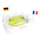 Leuchtendes, durchsichtiges Haustierspielzeug – Fußballfeld mit zwei kleinen Bällen, Deutschland- und Frankreich-Flaggen, Text „Interactives“
