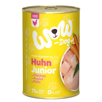 Dose Wow-Dog Junior Hundefutter mit Huhn, mit einem leuchtend gelben Etikett, das Bilder von Hühnerstücken und Karotten zeigt.