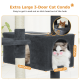 Extra großes 3-Türen-Katzenhaus mit einem grauen Stoffbezug, mit einer Katze, die aus einer der Türen schaut, und einer weiteren Katze, die in einer Nische sichtbar ist.