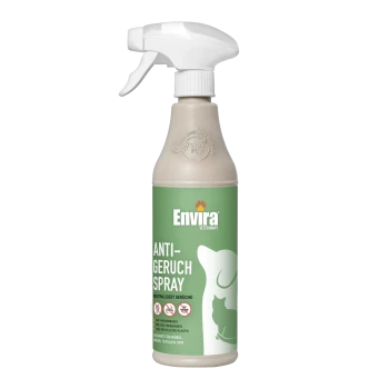 Eine Sprühflasche mit der Aufschrift "Envira Veterinary Anti-Geruch Spray" mit einem grünen Design, das eine Silhouette von einer Katze und einem Hund zeigt.