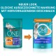 Vergleich der Verpackung von Purina ONE Katzenfutter, das das neue "Senior 7+"-Design mit Huhn und grünen Bohnen zeigt und gesundheitliche Vorteile betont.
