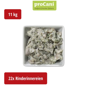 Verpacktes Hundefutter mit der Aufschrift "proCani buy nature" mit grünem Pansen, vor einem malerischen Hintergrund und dem Text "Ihr Hund ist, was er frisst."