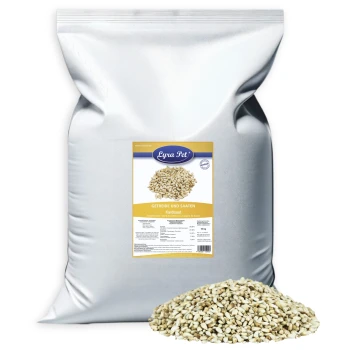 Kardisaat 10 kg Eine silberne Tüte Lyra Pet Vogelfutter mit einem Etikett, das 'GETREIDE UND SAATEN Kardisat' liest, und einem Haufen Samen davor.