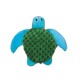 Ein plüschiges Schildkröten-Spielzeug mit einem grünen, strukturierten Panzer und blauen Flossen und Kopf, entworfen für Haustiere.