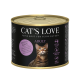 Cat's Love Dosenfutter für Erwachsene, mit einer Katze auf dem Etikett, mit dem Text, der 92% Fisch und Huhn, getreidefreies Rezept, hergestellt in Österreich, angibt.
