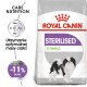 Torba karmy dla psów Royal Canin Sterilised X-Small z ilustracją czarno-białego psa, promująca utrzymanie wagi i -11% efektywności kalorycznej.