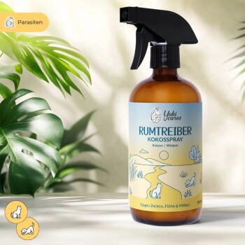 Braune Sprühflasche mit der Aufschrift "rumtreiber KOKOSSPRAY" mit Eigenschaften: Zeckenschutz, sicher für empfindliche Tiere, keine ätherischen Öle, 100% biologisch abbaubar.