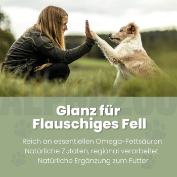Flasche von ALPHAZOO Care Futteröl "FELLILIEBE" für glänzendes Fell, das wichtige Nährstoffe, lokale Produktion und Omega-Fettsäuren hervorhebt.