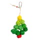 Buntes Haustierspielzeug in Form eines Weihnachtsbaums, hergestellt aus geflochtenen Bällen in Gelb, Grün und Rot, mit einem Aufhängeclip.