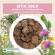Runde Dose 'DETOX SNACK' mit braunen Würfel-Leckerlis für Tiere mit Kräutern und Distel; Text: 'MIT TIEREXPERTEN ENTWICKELT'