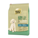 Gold Mini Adult Hundefutterbeutel (5-10 kg) für Hunde über 8 Monate, beschriftet mit "Sensibel," mit Lachs, Kartoffel und einem Bild eines weißen Puddels.