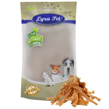 Lammkopfhaut dunkel 1 kg Lyra Pet Hundeleckerlipackung mit einem beigen Beutel mit dem Logo "Lyra Nature Power", Bildern eines Hundes, einer Katze und eines Welpen, mit getrockneten Fleischstreifen davor.