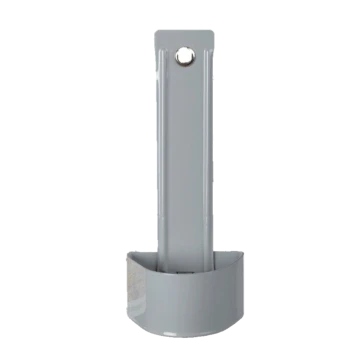 Cuillère en métal gris pour nourriture pour animaux avec un fond arrondi et un trou pour suspendre, conçue pour un nourrissage facile.