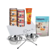 Une collection de fournitures pour animaux : trois boîtes de nourriture pour chatons, un tube de multivitamines, des friandises, et un bol en acier inoxydable sur un fond blanc.