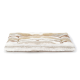 Lit pour animaux de compagnie doux et en peluche avec un motif rayé dans des tons crème et beige, conçu pour le confort et la détente.