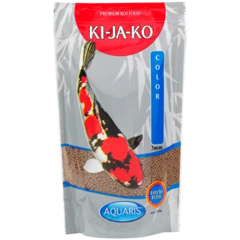 Eine Tüte KI-JA-KO Premium-Koi-Futter mit einem bunten Koi-Fisch auf der Vorderseite, beschriftet mit 'COLOR' und '3mm', mit dem Aquaris-Logo.