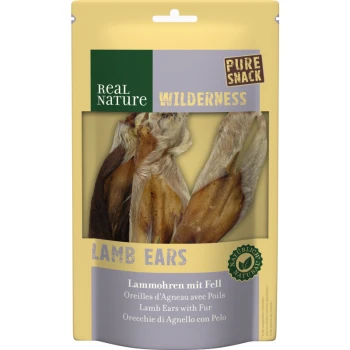 WILDERNESS Oreilles d’agneau avec fourrure 3 pcs. Un paquet de friandises pour chien Real Nature Wilderness Lamb Ears, montrant des oreilles d'agneau avec de la fourrure et "LAMB EARS" en plusieurs langues.