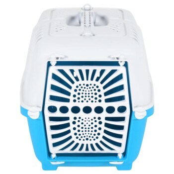 Eine blau-weiße Haustiertrage mit einer belüfteten Vorderseite, entworfen für den Transport kleiner Tiere.