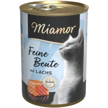 Dose Miamor-Katzenfutter mit Aufschrift 'Feine Beute mit Lachs', zeigt eine weiße Katze, ein Stück Lachs und ein '+ TAURIN'-Abzeichen.