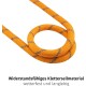 Oranges Kletterseil, das in einer Schleife gewickelt ist, mit dem Text "Widerstandsfähiges Kletterseilmaterial wetterfest und langlebig" darunter.