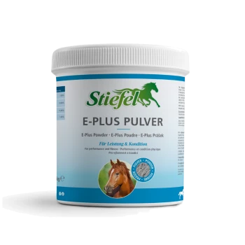 Behälter von Stiefel E-Plus, einem Pferdepräparat mit Vitamin E, Selen und Lysin, mit einem Pferdebild und Text auf Deutsch.