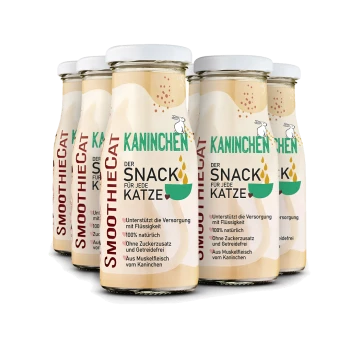 SmoothieCat Kaninchen Katzensnackflaschen, beschriftet mit "Der Snack für jede Katze," mit 100% natürlichen, zuckerfreien und hydratisierenden Zutaten.