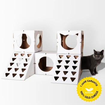 Katzenhaus The Superior Castle Weiß Eine graue Katze steht neben einem weißen Pappspielhaus mit Öffnungen und einem Abzeichen mit der Aufschrift "1 JAHR GARANTIE 100% GELD ZURÜCK."