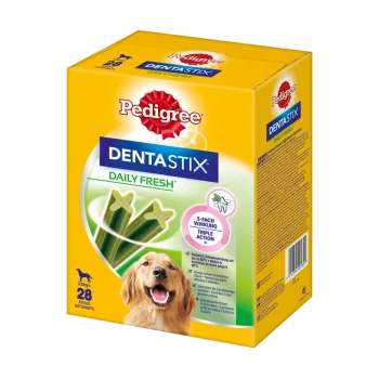 Boîte de friandises pour chiens Pedigree DentaStix Daily Fresh, avec un golden retriever souriant, contenant 28 bâtonnets et la mention "Triple Action".