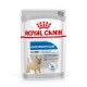 Royal Canin Light Weight Care Hundnahrung Beutel, 85g, mit einer kleinen Hundedarstellung, die behauptet, die Gewichtszunahme zu begrenzen.