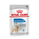 Royal Canin Light Weight Care Hundnahrung Beutel, 85g, mit einer kleinen Hundedarstellung, die behauptet, die Gewichtszunahme zu begrenzen.