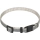 Graues Haustierhalsband mit reflektierenden Nähten, mit einer Kunststoffschnalle und einem Metall-D-Ring zur Leinenbefestigung.