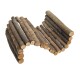 Natuurlijke houten kauwstaafjes in een gebogen vorm, ideaal voor kleine huisdieren om op te knagen en de tandgezondheid te bevorderen.