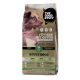 Tüte The Good Stuff Hundefutter für erwachsene Hunde mit Huhn, zeigt einen Hund mit rosa Halstuch und Text auf Deutsch und Englisch.
