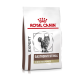 Royal Canin Gastrointestinal Fibre Response Katzenfutterbeutel mit einem Bild einer schwarz-weißen Katze, beschriftet mit 'EXPERT' und 'GASTROINTESTINAL'.
