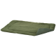 Tapis pour animal rectangulaire en sherpa vert olive avec bords rembourrés, coin plié révélant l'envers vert foncé et couture orange.