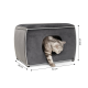 Eine graue Katze, die aus einem stilvollen, plüschigen Katzenhaus mit einem runden Eingang herauskommt, das 54 cm breit, 35 cm tief und 37,5 cm hoch ist.
