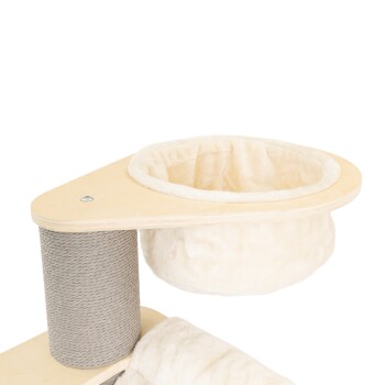 Beige Plüsch-Katzenhängematte, die an einer Holzplattform mit einem grauen Sisal-Kratzpfosten befestigt ist.