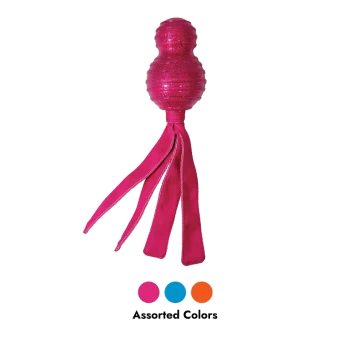 Pinkes Doppelball-Gummihundespielzeug mit vier pinken Stoffquasten; drei Farbpunkte und der Text 'Assorted Colors'.