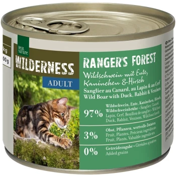 Eine Dose Wilderness Ranger's Forest Katzenfutter mit einem Bengal-Katze auf dem Etikett. Es enthält 97% Wildschwein, Ente, Kaninchen und Wildfleisch.