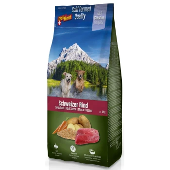 Eine Hundefuttertüte mit Schweizer Rindfleisch, Karotten, Kartoffeln und Text: "Schweizer Rind", "Glutenfrei", "63% frisches Muskelfleisch."