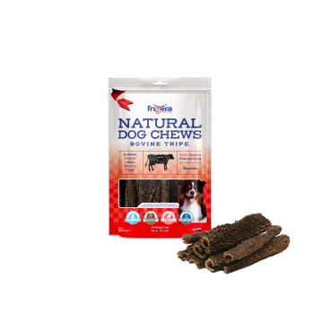 Pansen 500 g Verpackung von natürlichen Hundekauartikeln aus Rinder-Magen mit luftgetrockneten Leckereien, mit einem Hundebild und einem Text, der 100% natürliche Zutaten hervorhebt.