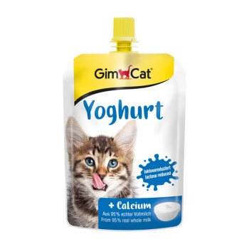GimCat yoghurt pouch for cats featuring a playful kitten licking its lips, with text highlighting "lactose reduced" and "+ Calcium."