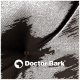 Schwarzes Haustierbett mit gepolstertem Design, das ein grünes 'Doctor Bark'-Label an der Seite trägt.