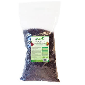 Ein klarer Plastikbeutel mit Rote-Bete-Flakes, beschriftet mit "Stiefel Rote Beete Flocken", mit einem Bild eines Pferdes und grünen Akzenten.