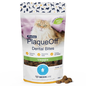 ProDen PlaqueOff Dental Bites Veggie bag for cats with cat photo and 100% natural seaweed badge