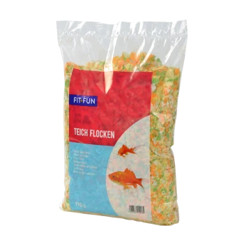Eine transparente Tüte mit Fischfutter, die mit 'FIT+FUN TEICH FLOCKEN' beschriftet ist, enthält bunte Flocken und zeigt Bilder von Goldfischen auf der Verpackung.